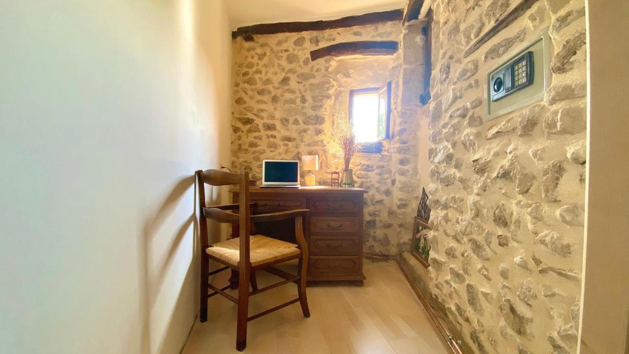 La Joannassiene, Maison Ardechoise De Caractere Eksteriør billede